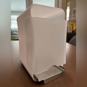 Breast Milk Storage Fridge Freezer Organizer White Plastic Dispenser